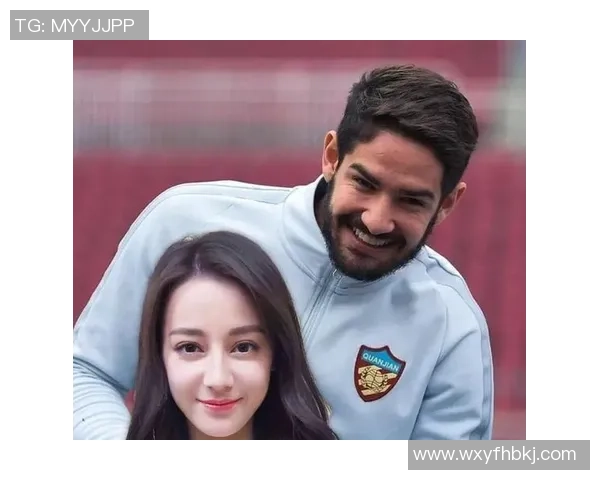 热巴与帕托缘分揭秘 网友热议两人互动背后的真相与故事